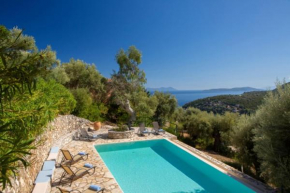 Villa Cristina - Charming Villa with Stone and Wood Elements in Sivota Bay